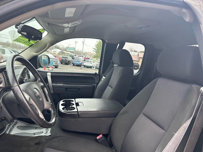 GMC Sierra 2500HD SLE Ext. Cab 4WD 2011