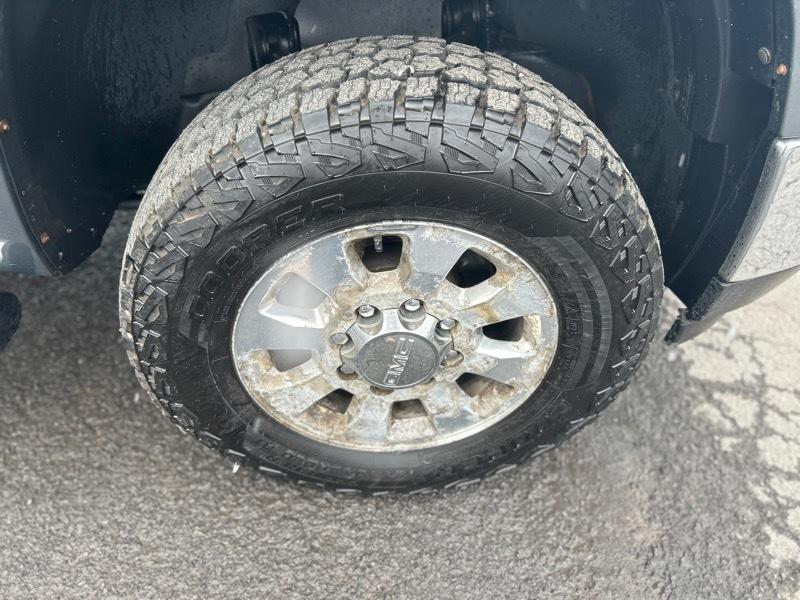 GMC Sierra 2500HD SLE Ext. Cab 4WD 2011