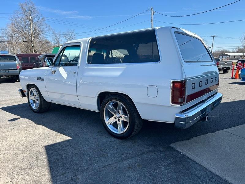Dodge Ram Charger 2WD 1992