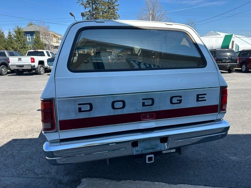 Dodge Ram Charger 2WD 1992