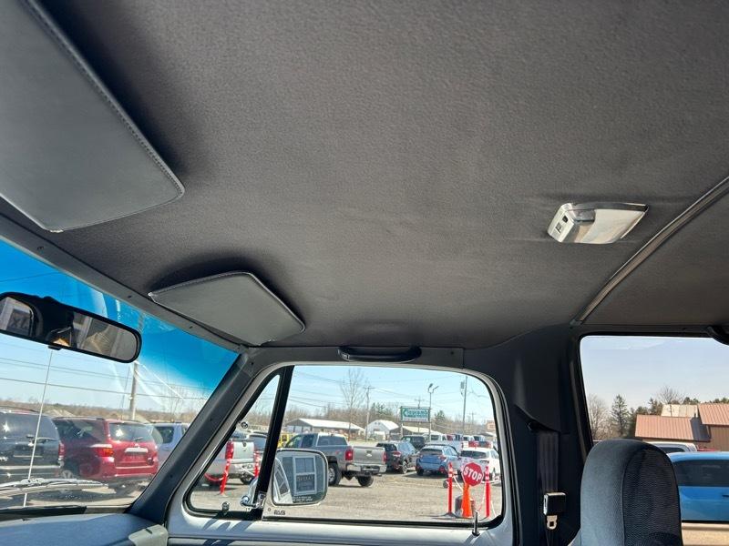 Dodge Ram Charger 2WD 1992