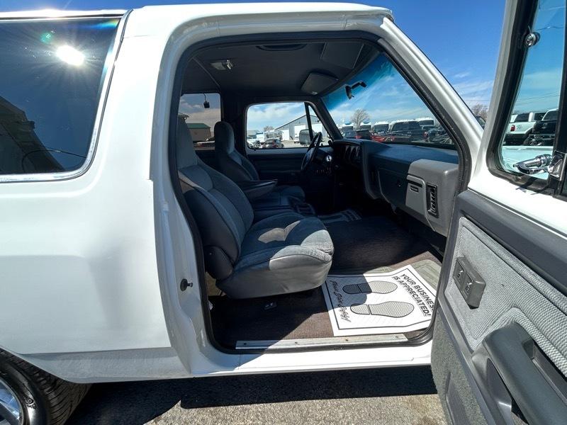 Dodge Ram Charger 2WD 1992