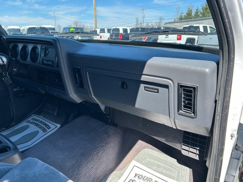 Dodge Ram Charger 2WD 1992