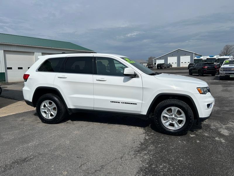 Jeep Grand Cherokee Laredo 4WD 2017