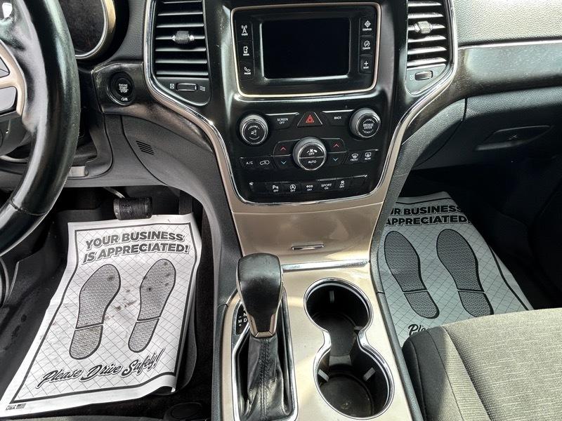 Jeep Grand Cherokee Laredo 4WD 2017