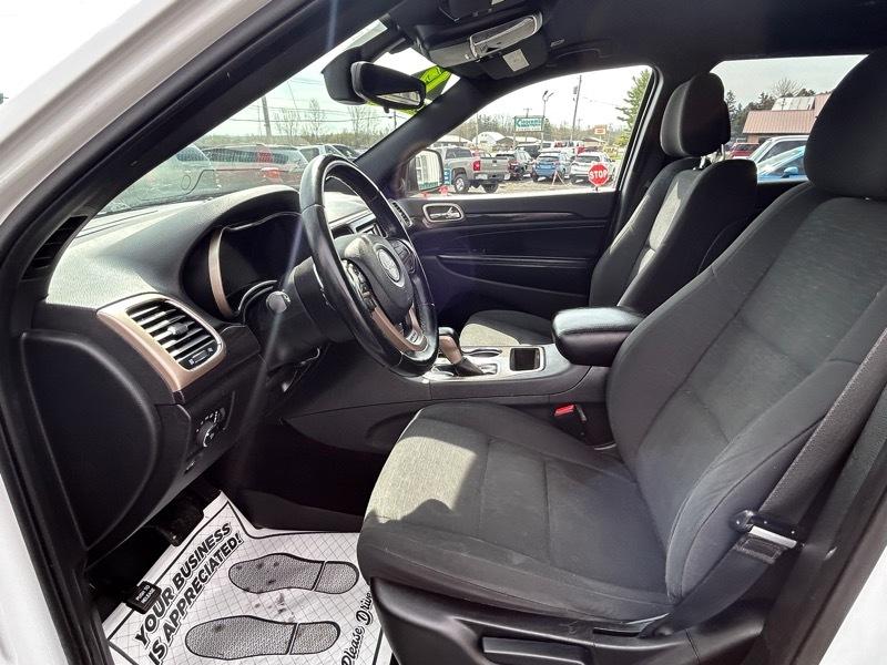 Jeep Grand Cherokee Laredo 4WD 2017