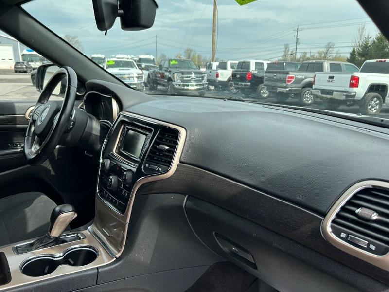 Jeep Grand Cherokee Laredo 4WD 2017