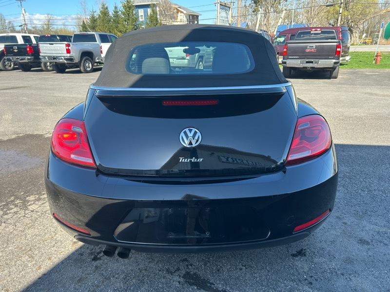 Volkswagen Beetle 1.8T PZEV Convertible 2016