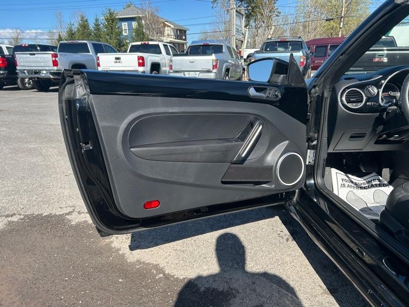 Volkswagen Beetle 1.8T PZEV Convertible 2016