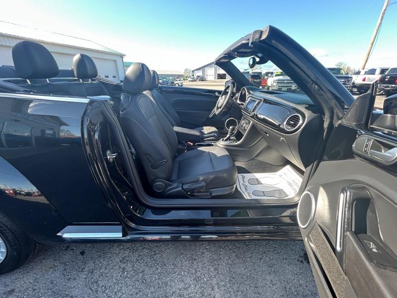 Volkswagen Beetle 1.8T PZEV Convertible 2016