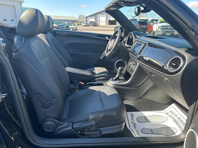 Volkswagen Beetle 1.8T PZEV Convertible 2016