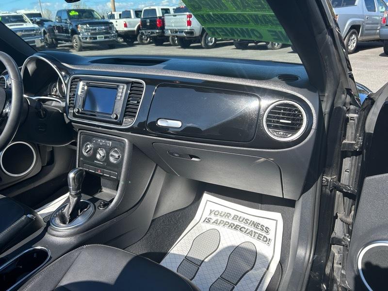 Volkswagen Beetle 1.8T PZEV Convertible 2016