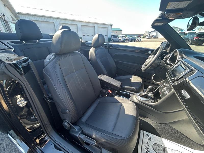 Volkswagen Beetle 1.8T PZEV Convertible 2016