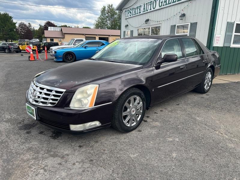 Cadillac DTS Base 2008