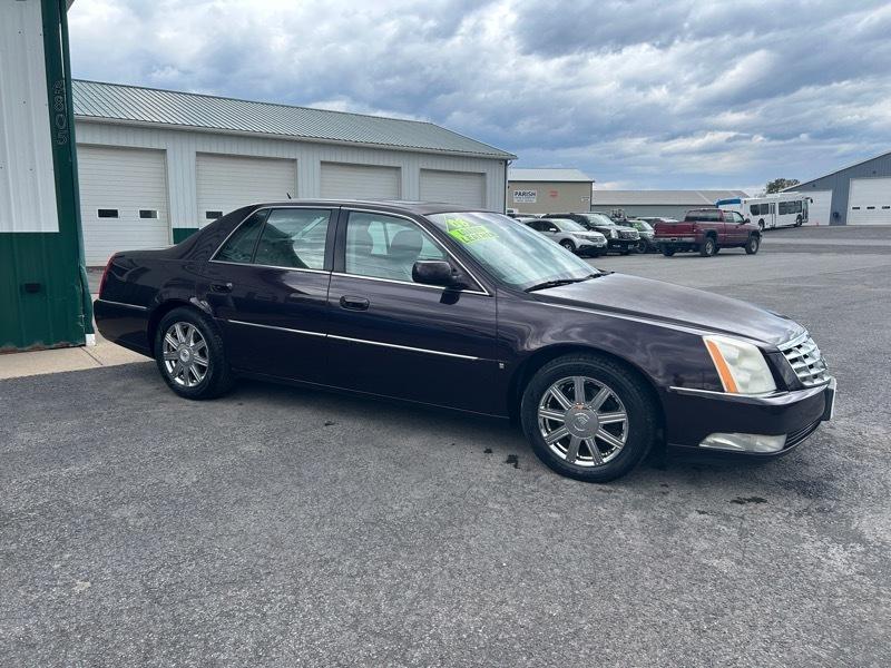 Cadillac DTS Base 2008