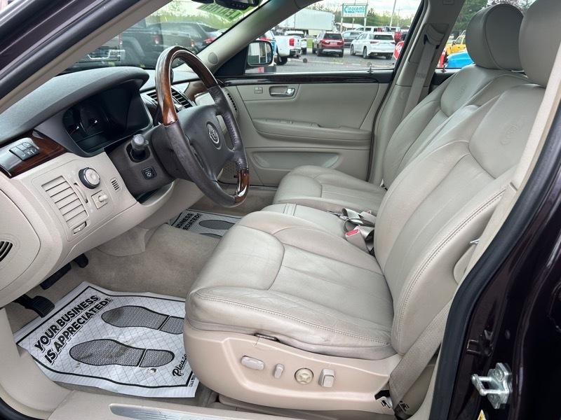 Cadillac DTS Base 2008