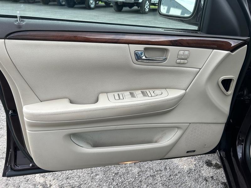 Cadillac DTS Base 2008