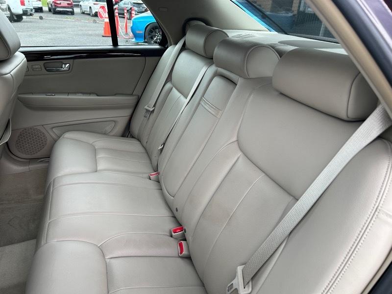 Cadillac DTS Base 2008