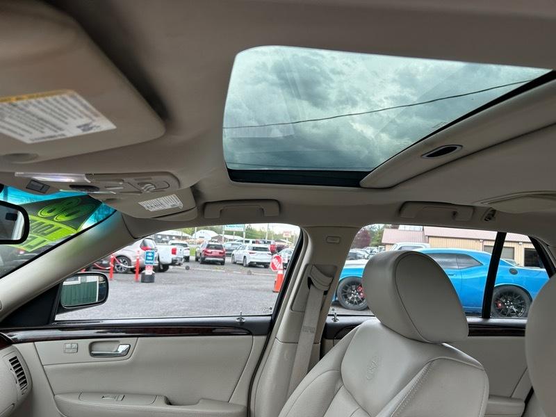 Cadillac DTS Base 2008