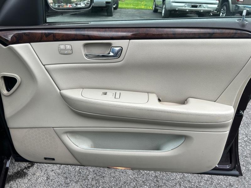 Cadillac DTS Base 2008