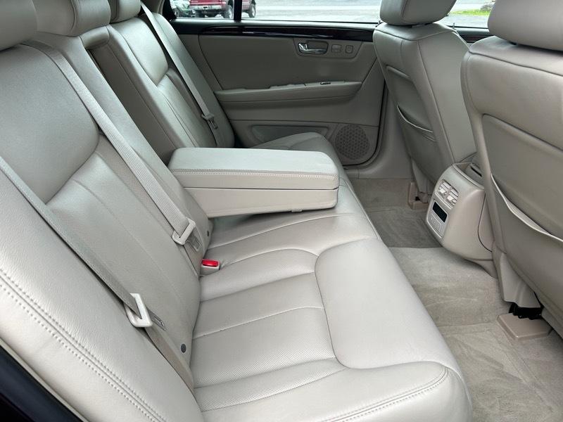 Cadillac DTS Base 2008