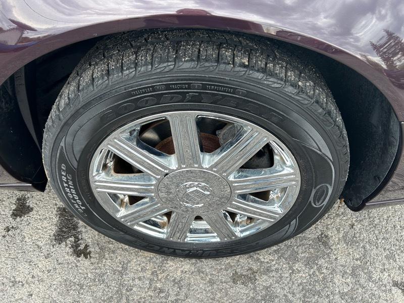 Cadillac DTS Base 2008