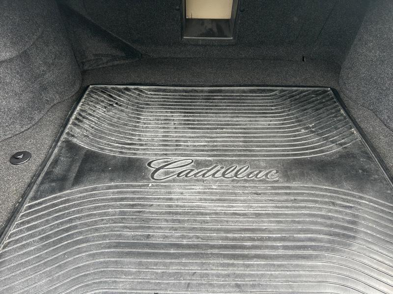 Cadillac DTS Base 2008