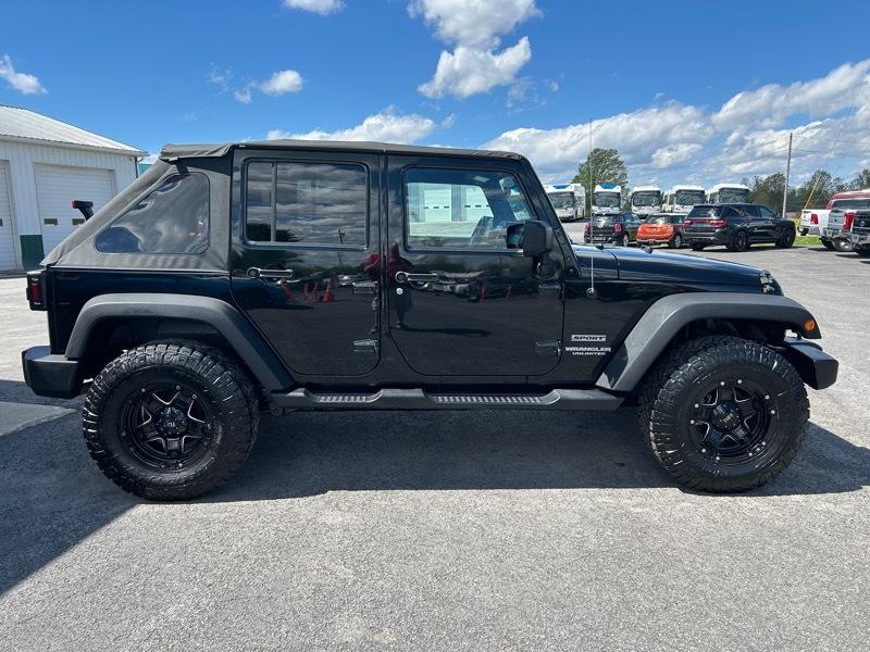 Jeep Wrangler Unlimited Sport 4WD 2012