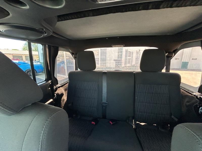 Jeep Wrangler Unlimited Sport 4WD 2012