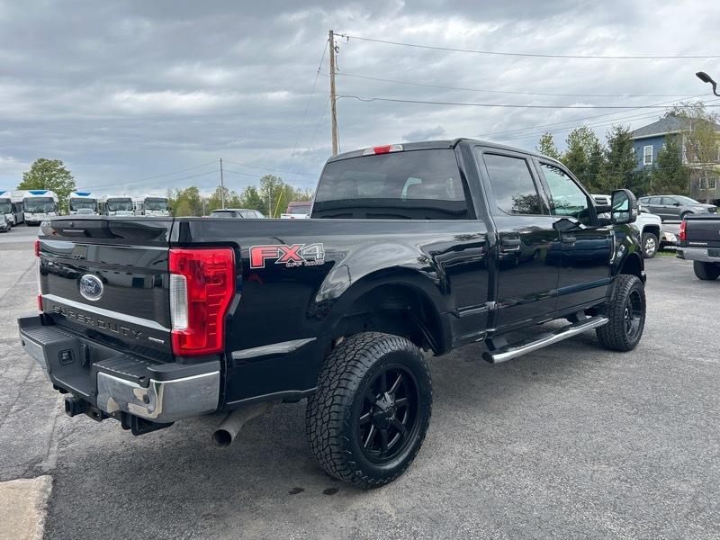 Ford F-250 SD King Ranch Crew Cab 4WD 2017