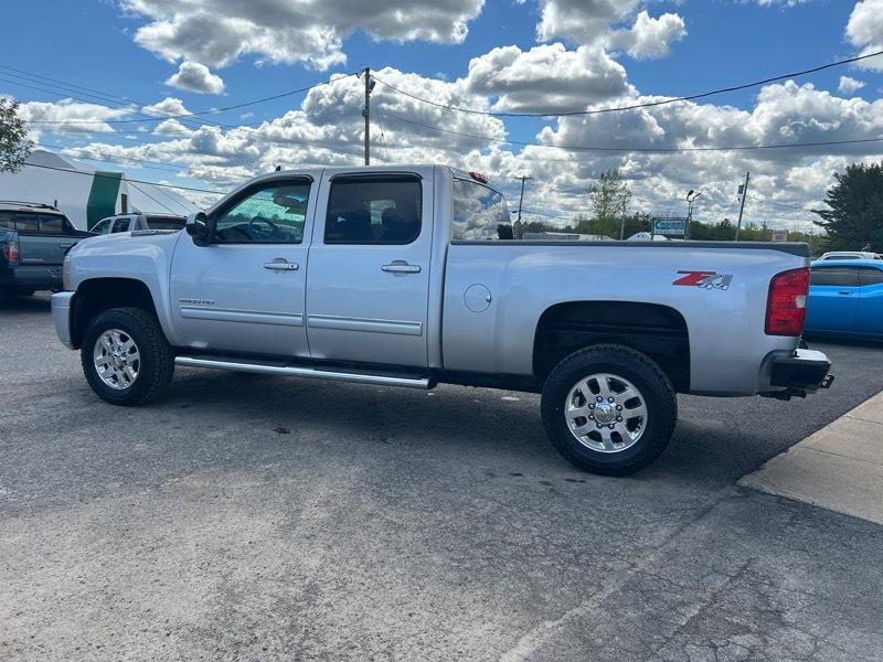 Chevrolet Silverado 2500HD LT Crew Cab 4WD 2012