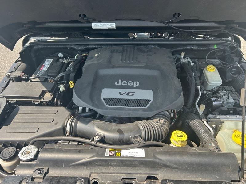 Jeep Wrangler Unlimited Sahara 4WD 2015