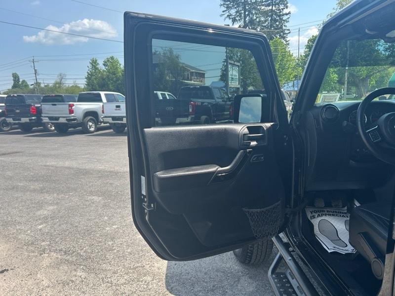 Jeep Wrangler Unlimited Sahara 4WD 2015