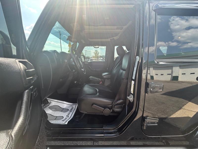 Jeep Wrangler Unlimited Sahara 4WD 2015