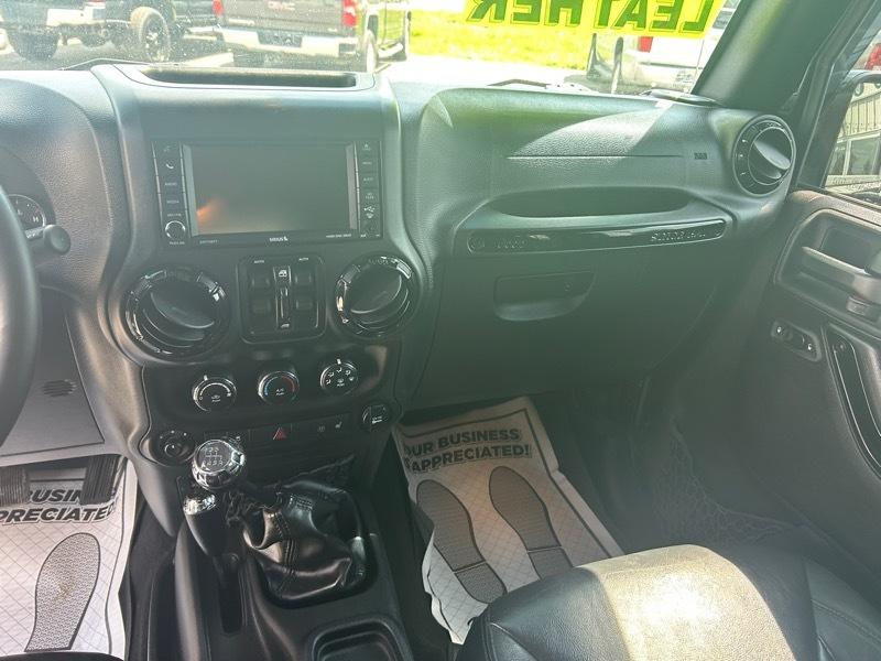 Jeep Wrangler Unlimited Sahara 4WD 2015