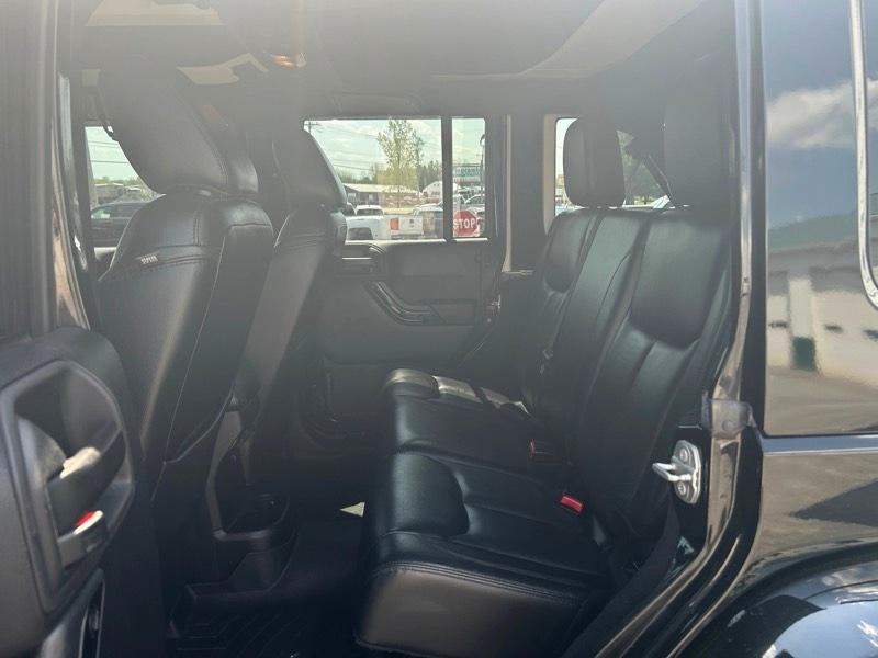Jeep Wrangler Unlimited Sahara 4WD 2015