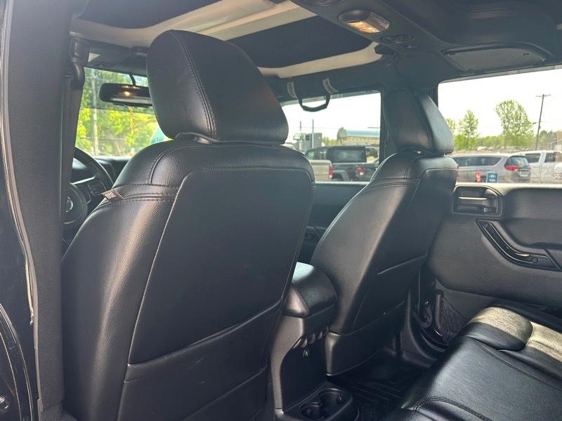 Jeep Wrangler Unlimited Sahara 4WD 2015