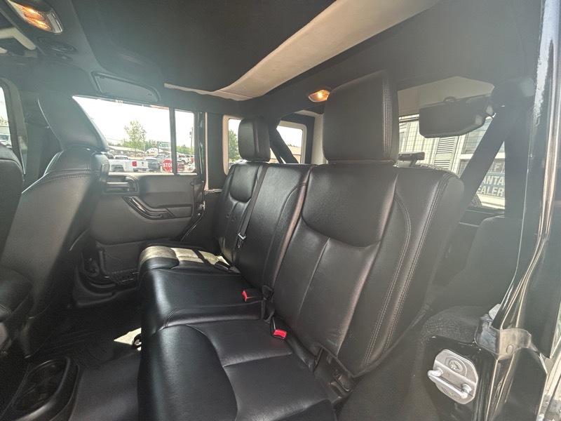 Jeep Wrangler Unlimited Sahara 4WD 2015