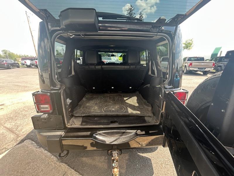 Jeep Wrangler Unlimited Sahara 4WD 2015