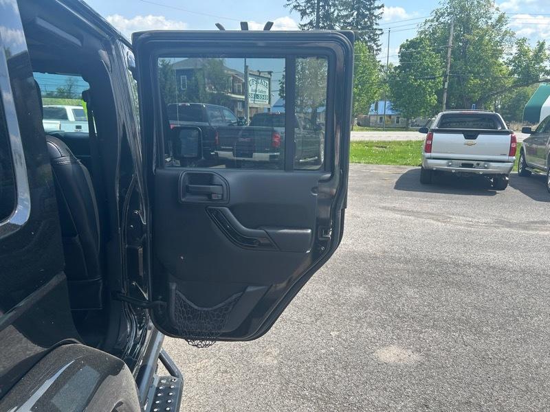 Jeep Wrangler Unlimited Sahara 4WD 2015
