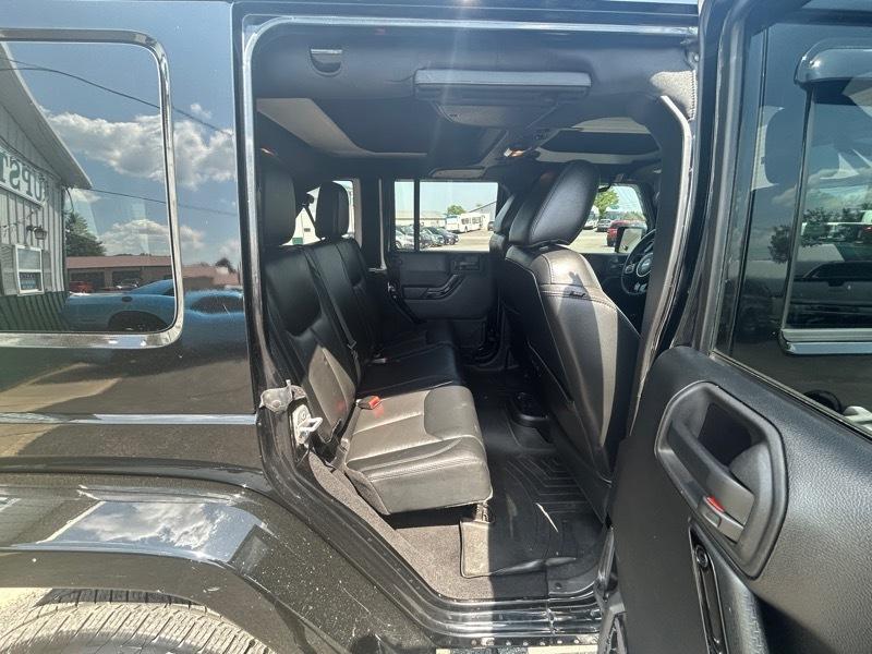 Jeep Wrangler Unlimited Sahara 4WD 2015