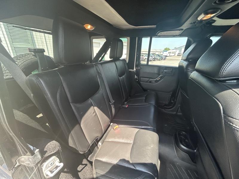 Jeep Wrangler Unlimited Sahara 4WD 2015
