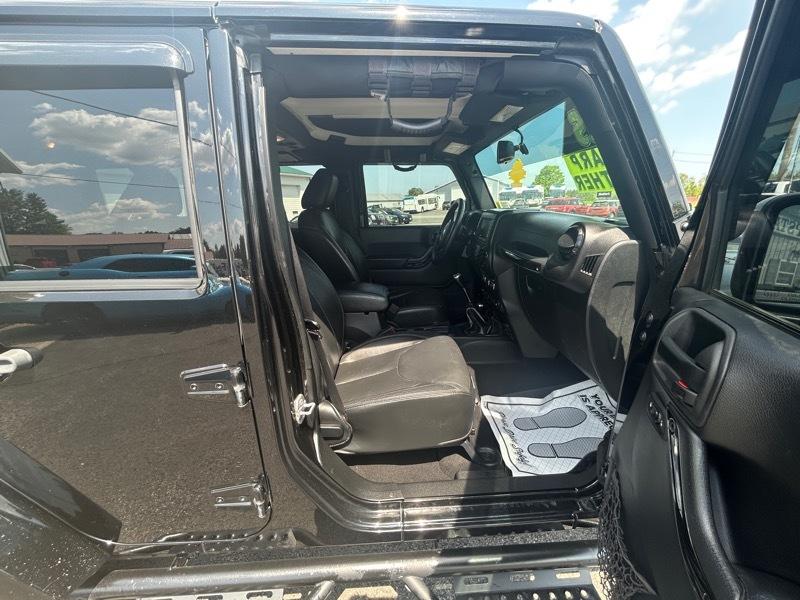 Jeep Wrangler Unlimited Sahara 4WD 2015