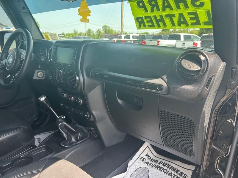 Jeep Wrangler Unlimited Sahara 4WD 2015