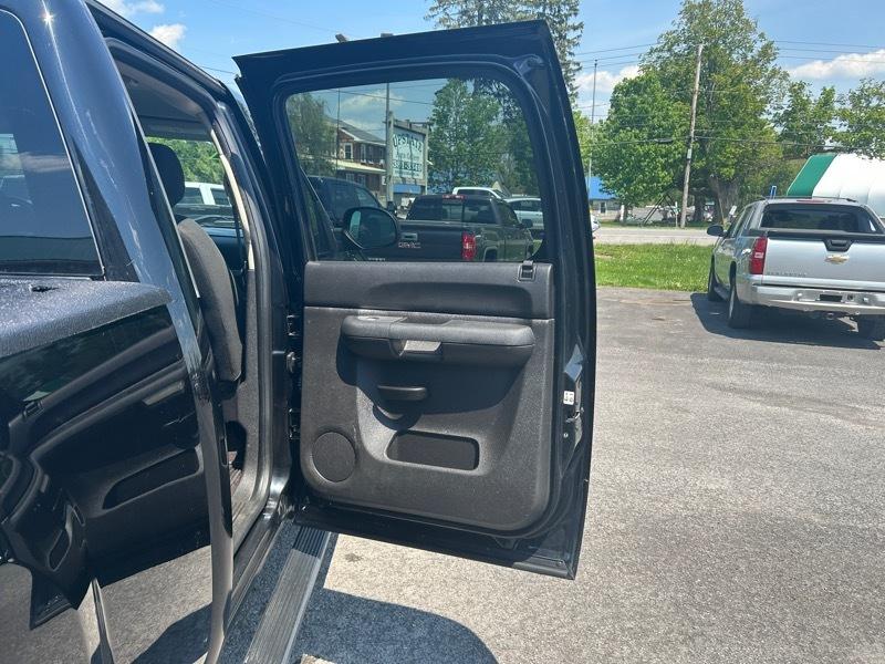 Chevrolet Silverado 2500HD LT Crew Cab 4WD 2013