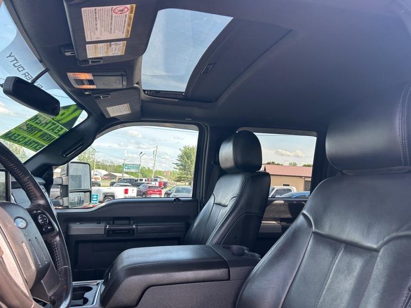 Ford F-350 SD Lariat Crew Cab 4WD 2016