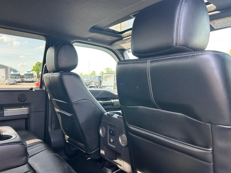 Ford F-350 SD Lariat Crew Cab 4WD 2016