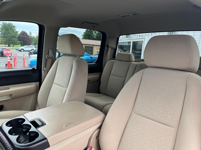 Chevrolet Silverado 2500HD Work Truck Crew Cab Std. Box 4WD 2008