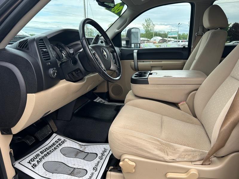 Chevrolet Silverado 2500HD Work Truck Crew Cab Std. Box 4WD 2008