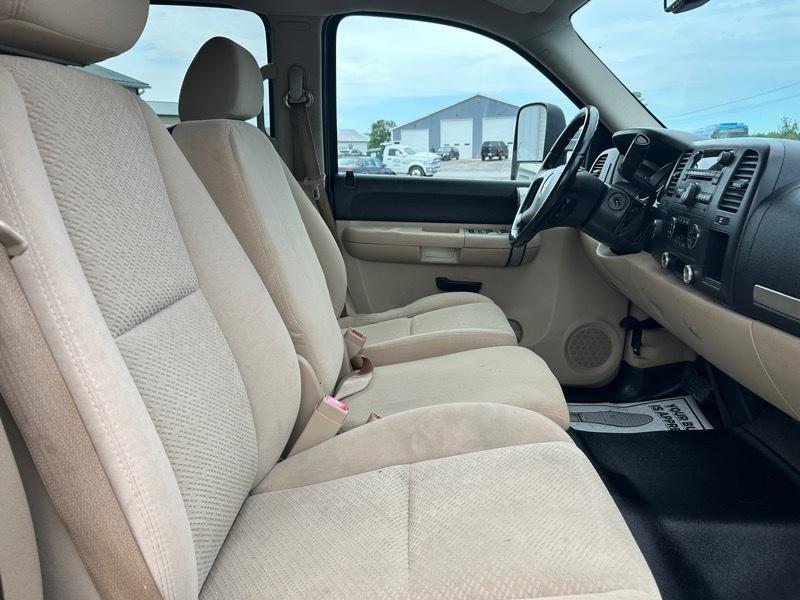 Chevrolet Silverado 2500HD Work Truck Crew Cab Std. Box 4WD 2008